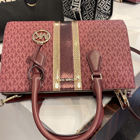 Michael Kors Sheila Medium Signature Logo and Metallic Satchel Crossbody Center - Picture 3 of 16